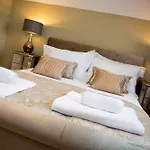 River Cottage, Luxurious With Garden Overlooking The River Greta *