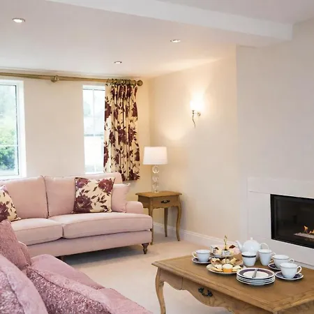 River Cottage, Luxurious With Garden Overlooking The River Greta *