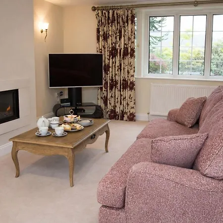 Holiday home River Cottage, Luxurious With Garden Overlooking The River Greta *