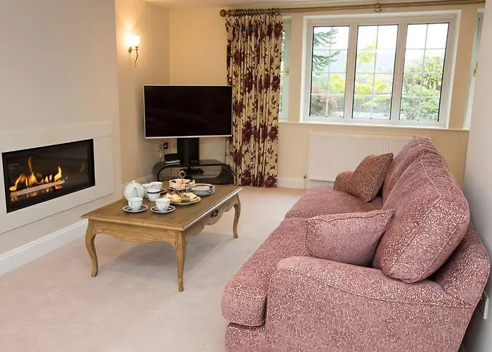 River Cottage, Luxurious With Garden Overlooking The River Greta * ケズィック