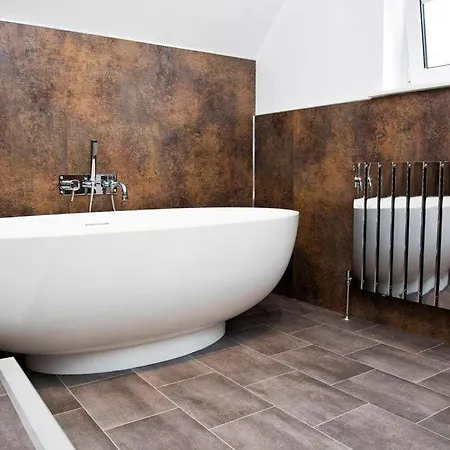 River Cottage, Luxurious With Garden Overlooking The River Greta Tatil Evi